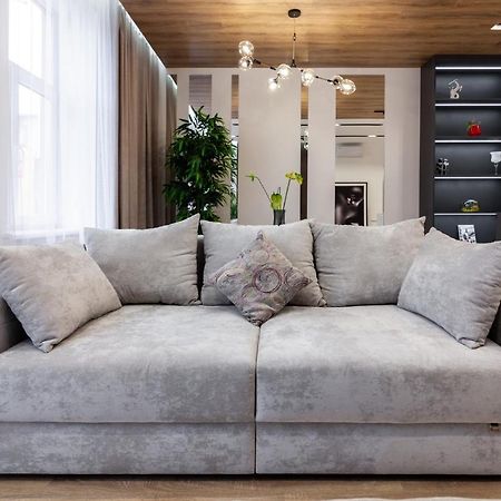 Royal Vip Apartment On Franka 14 Lviv Dış mekan fotoğraf