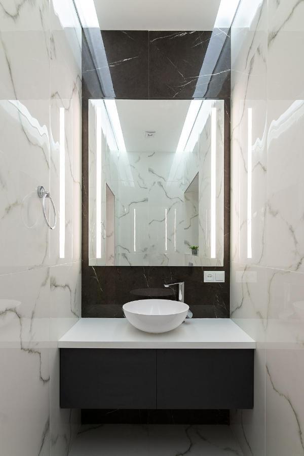 Royal Vip Apartment On Franka 14 Lviv Dış mekan fotoğraf
